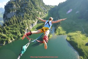 龙珠直播-法甲球队财政状况及资金投入与成绩关系